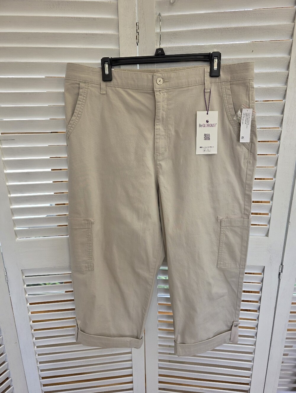 Gloria Vanderbilt Cargo Cropped Pants Size 16